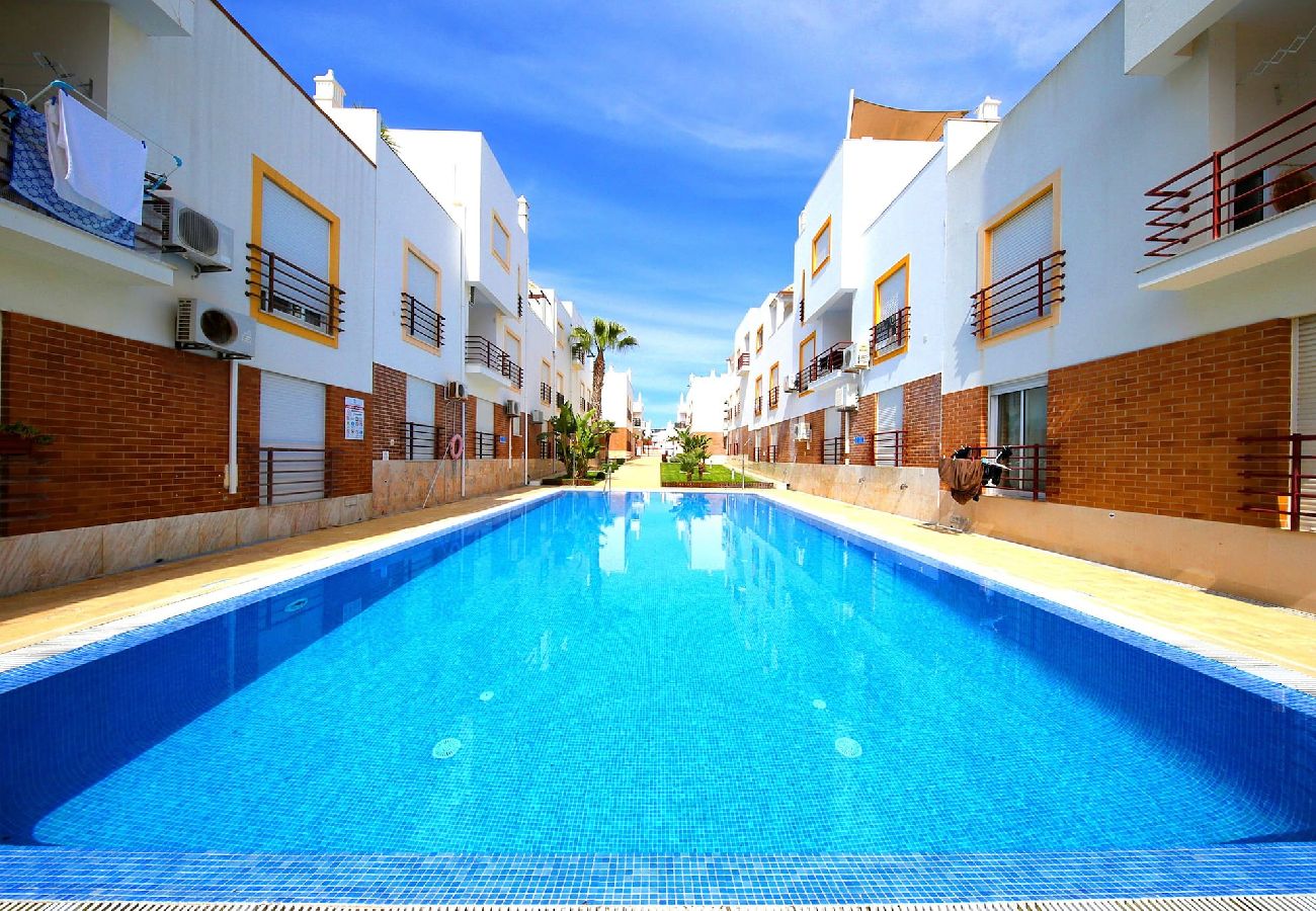 Apartamento en Cabanas de tavira - “Escapada de cabañas”/Ático soleado, piscina y te 