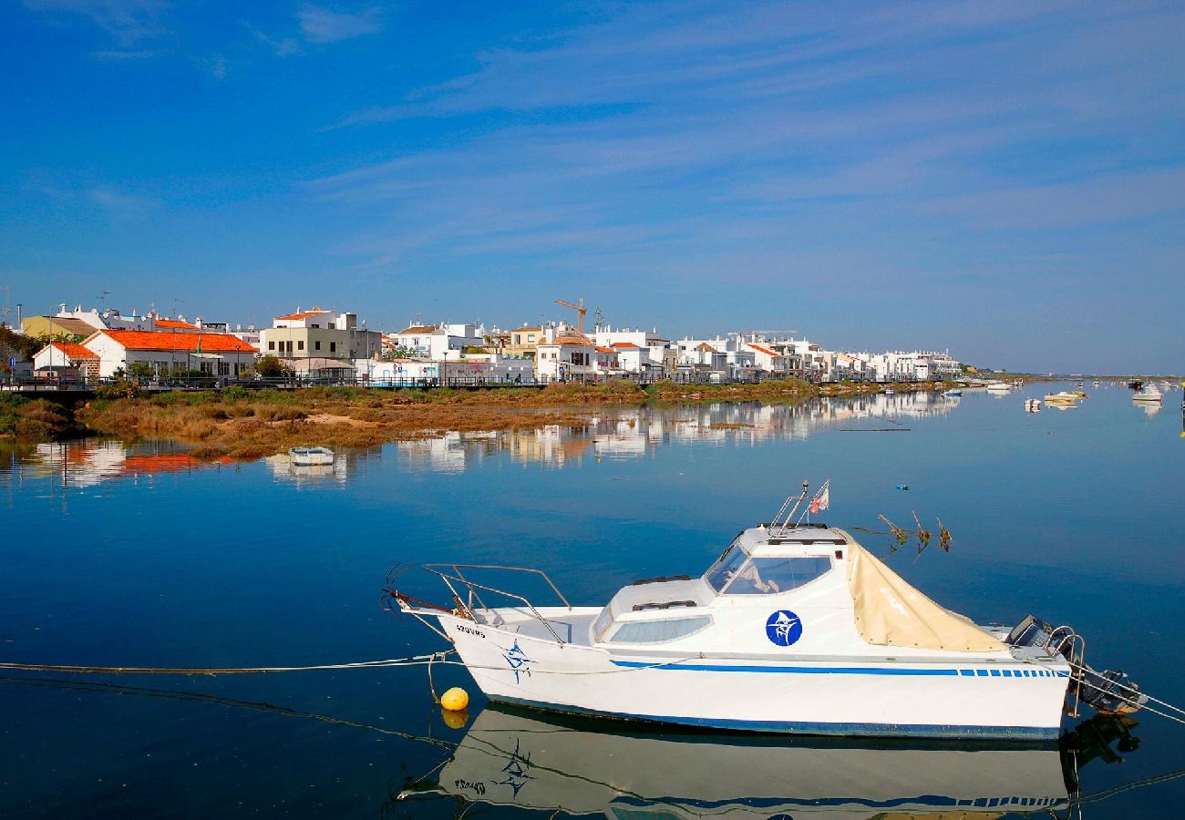 Apartamento en Cabanas de tavira - “Escapada de cabañas”/Ático soleado, piscina y te 