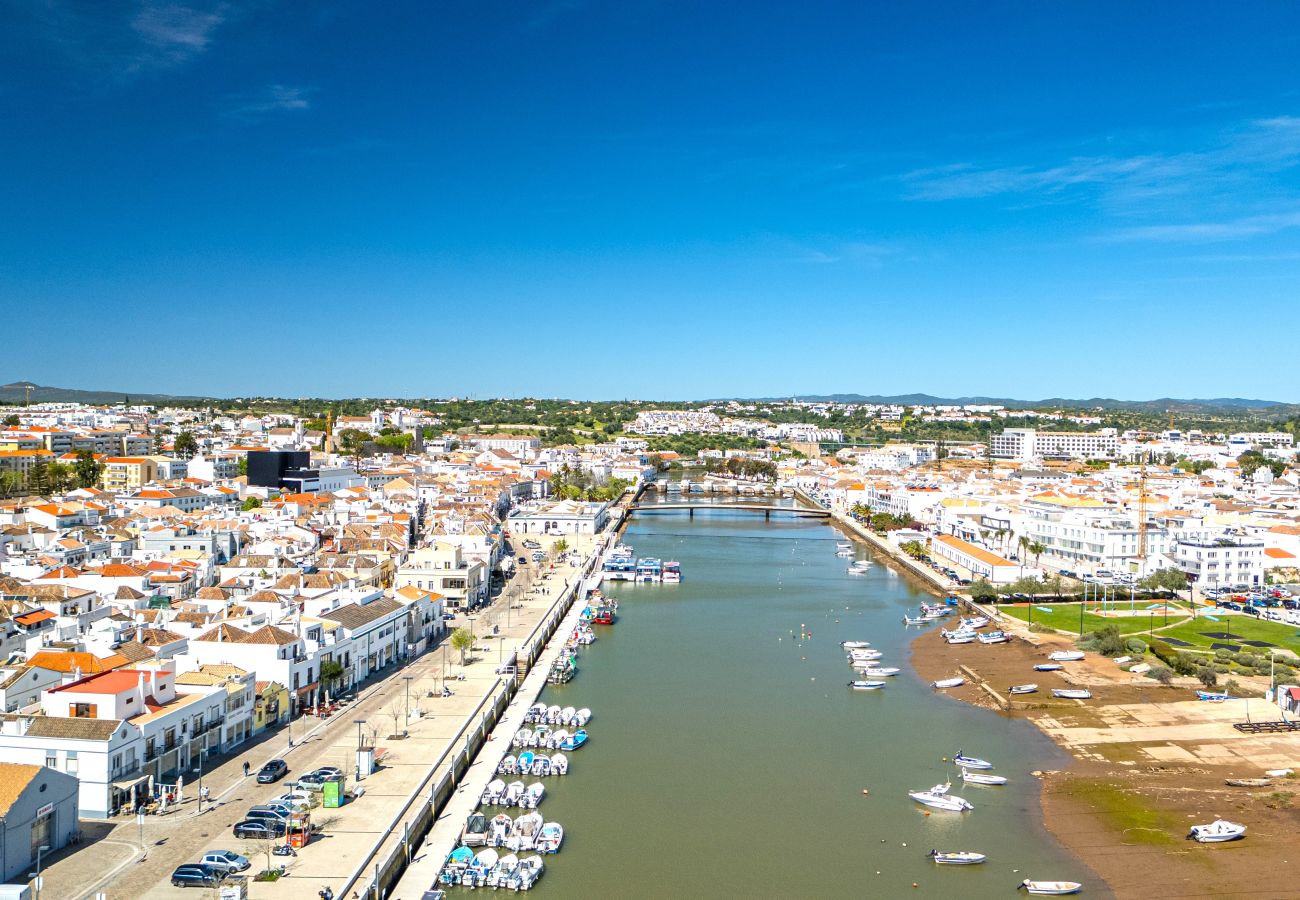 Casa adosada en Tavira - Hermosa casa adosada en el centro de la ciudad co 