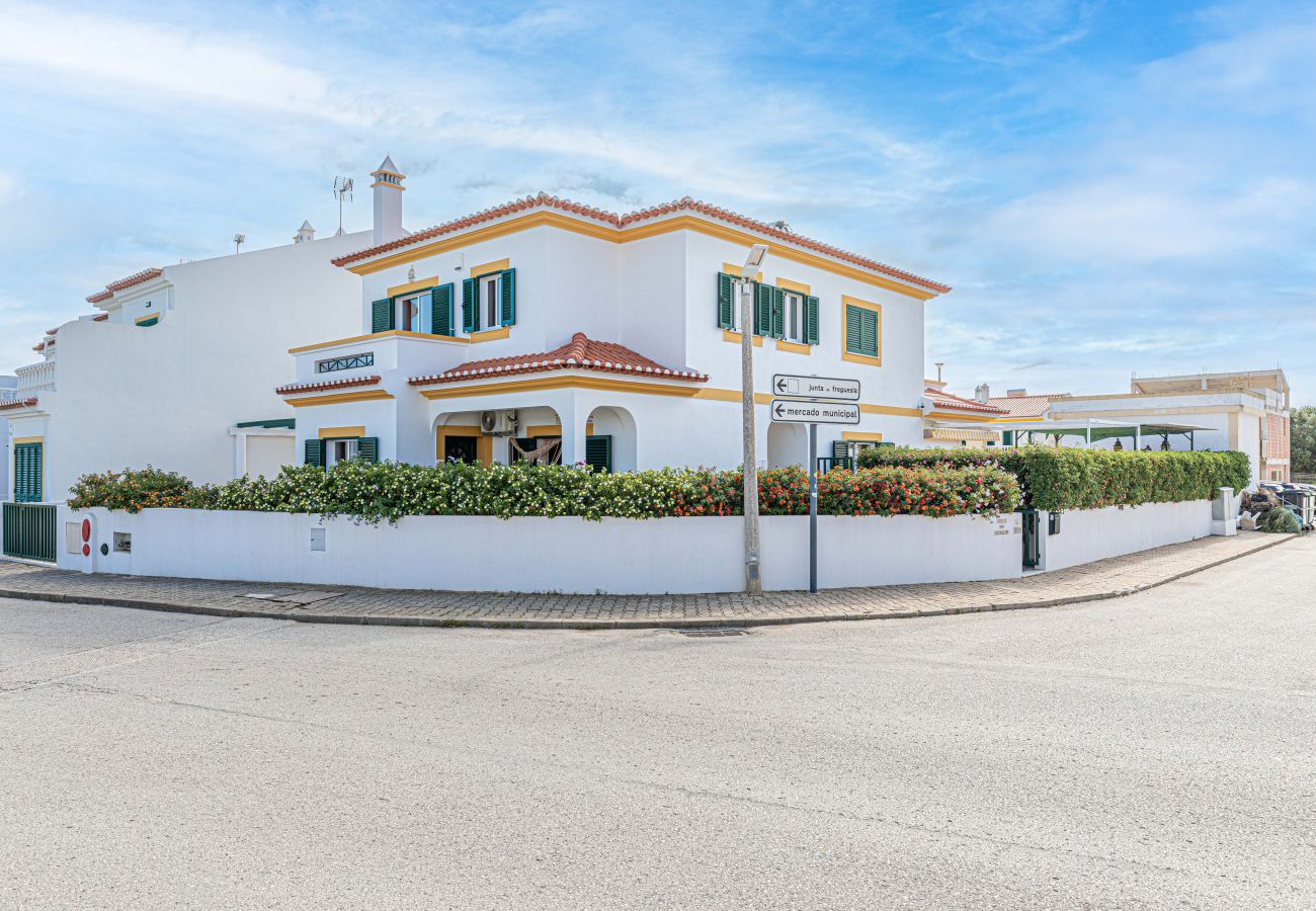 Villa en Altura - Villa Regato/Con piscina, cerca de la playa y del 