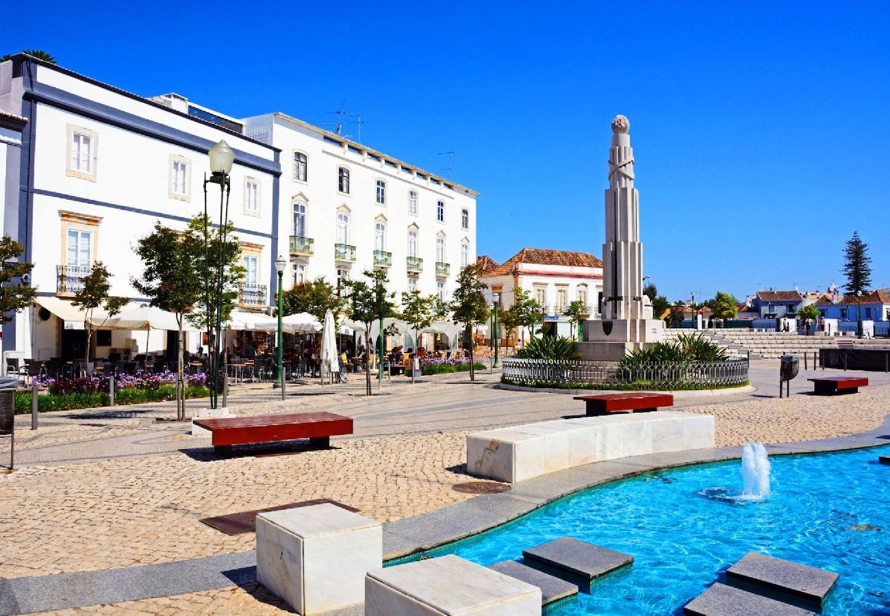 Villa en Tavira - Villa Domi/con jardín, piscina y vistas al mar 