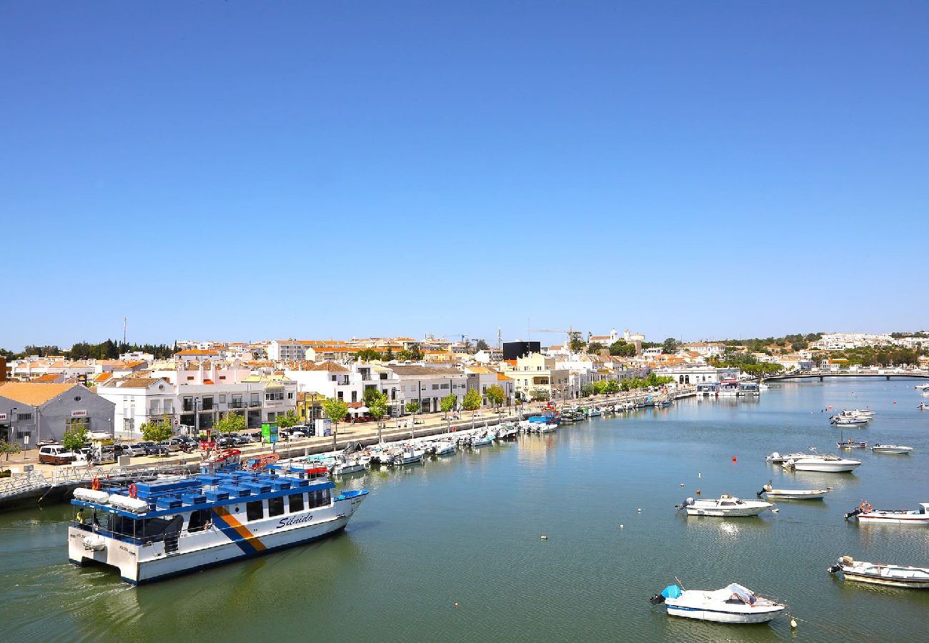 Villa en Tavira - Villa Domi/con jardín, piscina y vistas al mar 