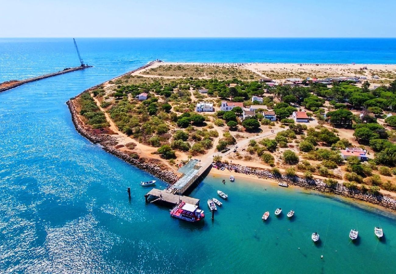 Villa en Tavira - Villa Domi/con jardín, piscina y vistas al mar 