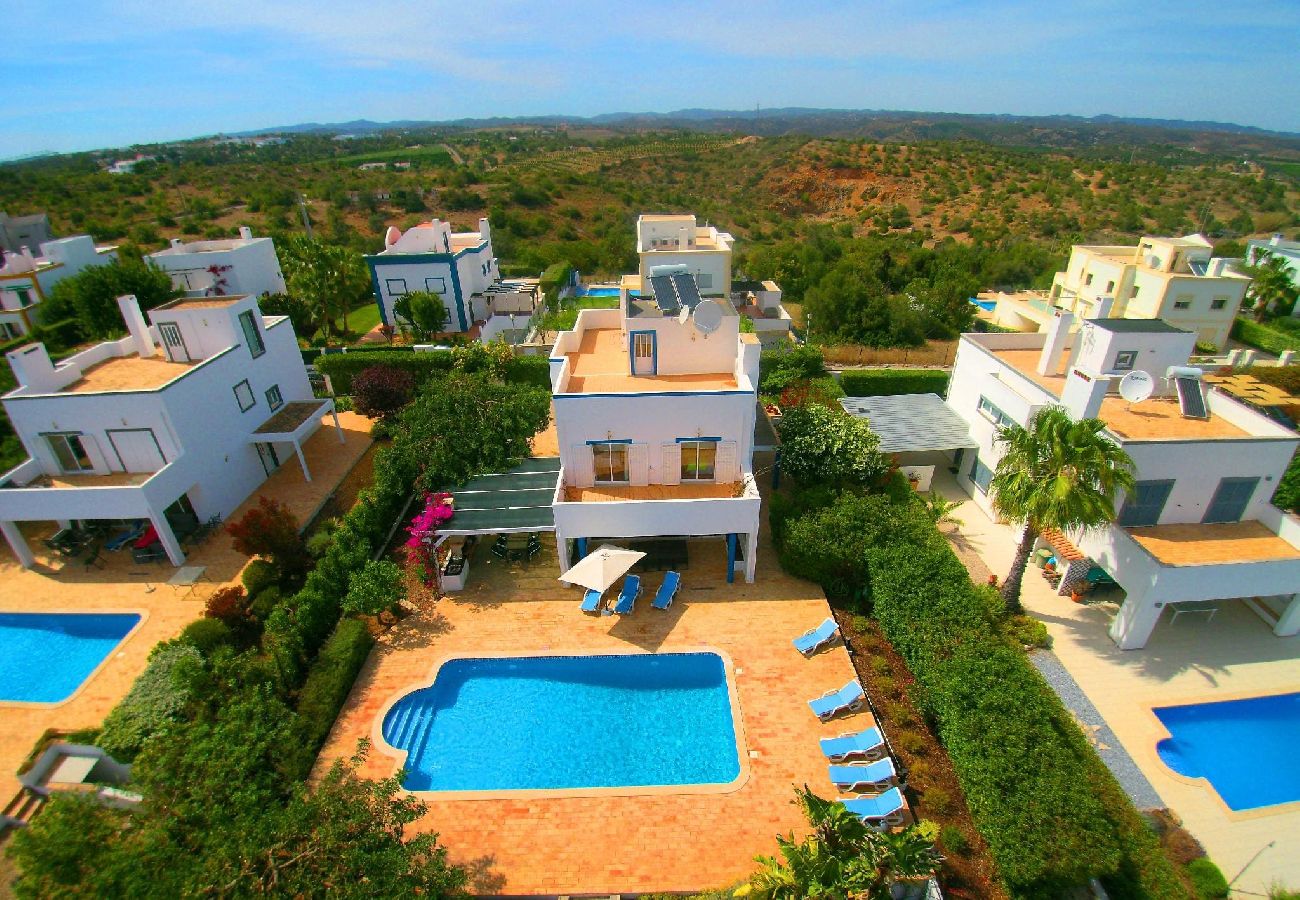 Villa en Tavira - Villa Domi/con jardín, piscina y vistas al mar 