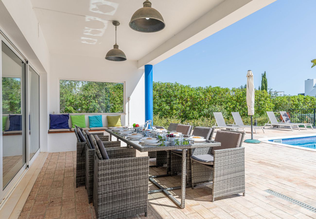 Villa en Tavira - Villa Domi/con jardín, piscina y vistas al mar 