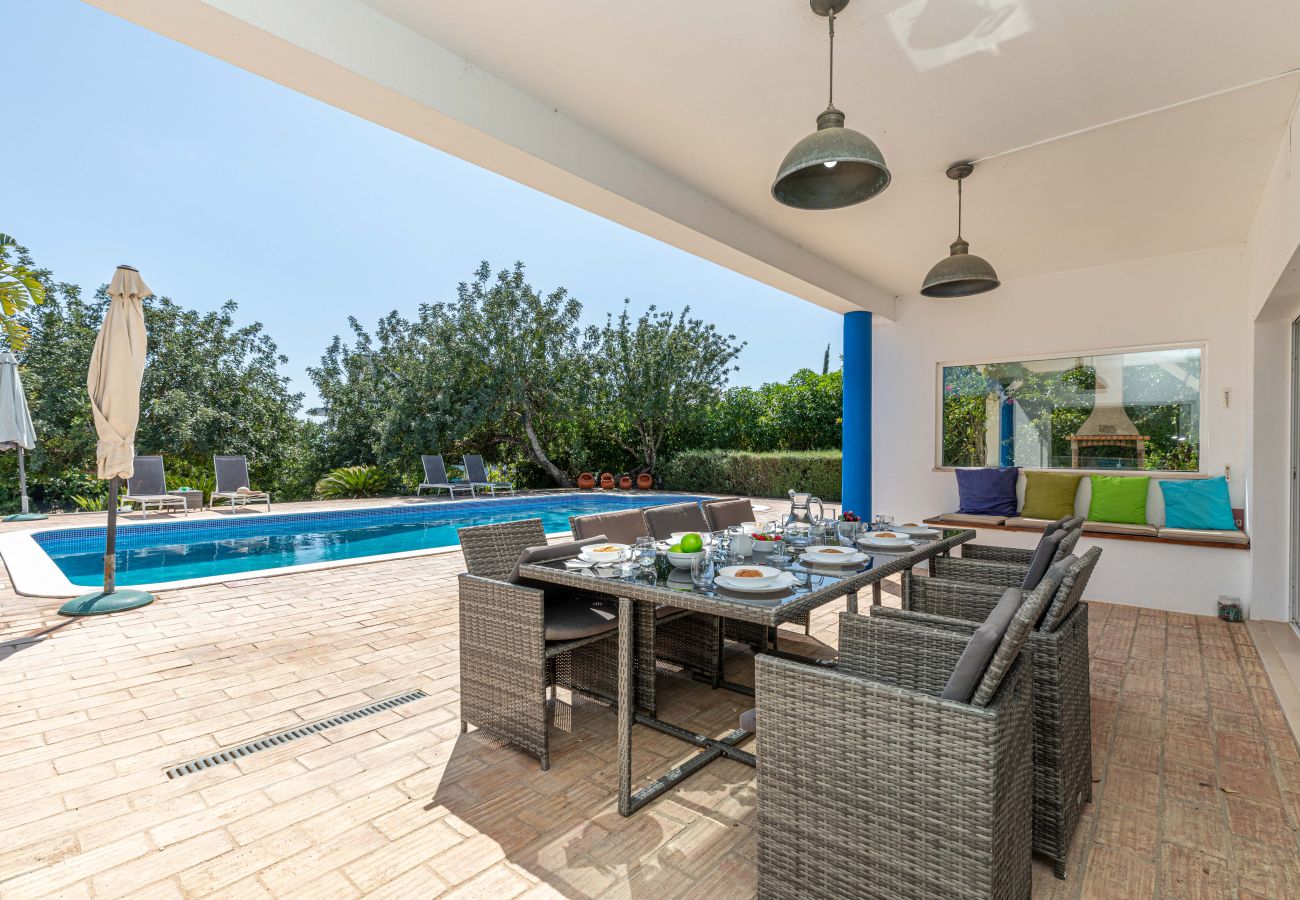 Villa en Tavira - Villa Domi/con jardín, piscina y vistas al mar 