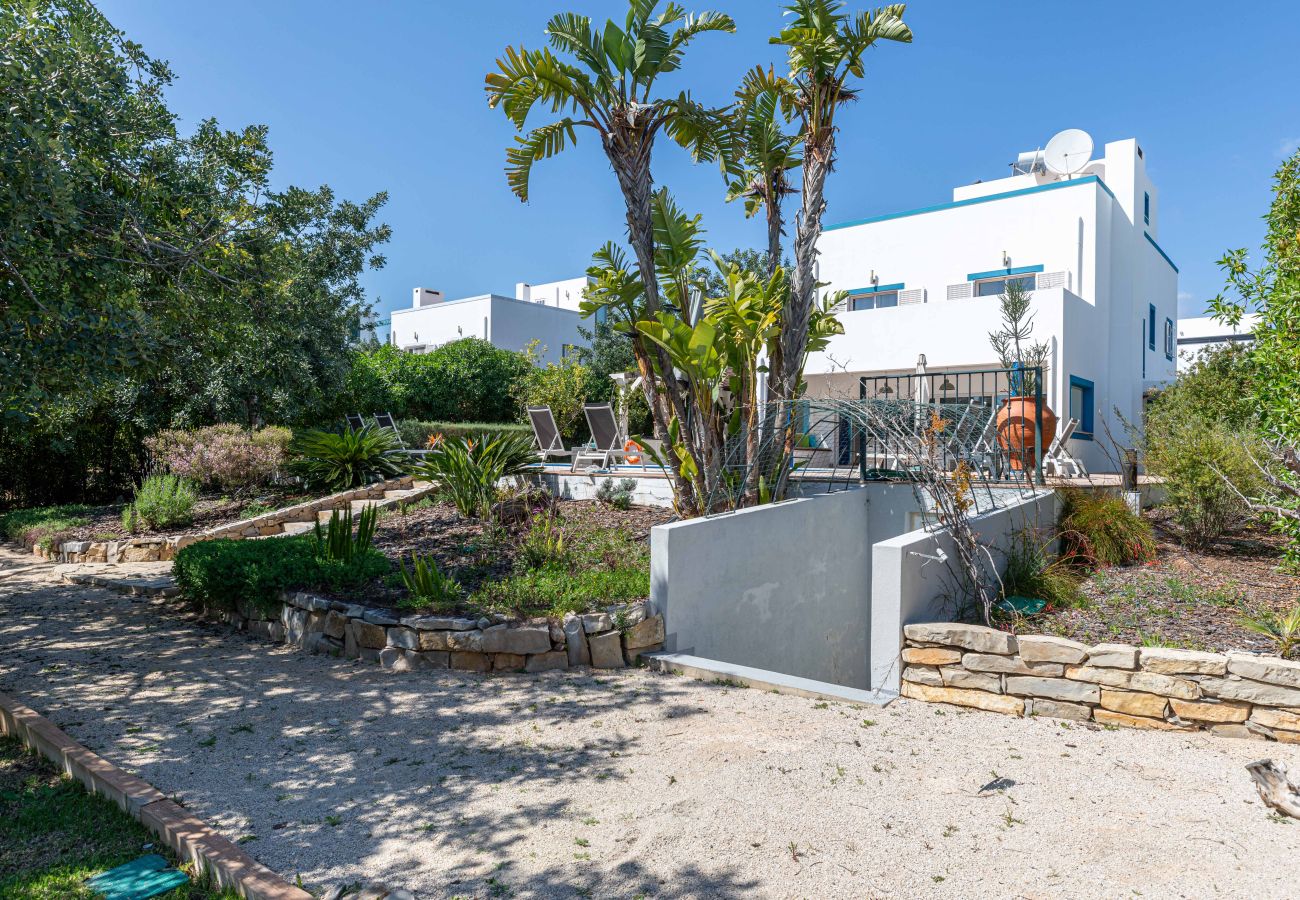 Villa en Tavira - Villa Domi/con jardín, piscina y vistas al mar 