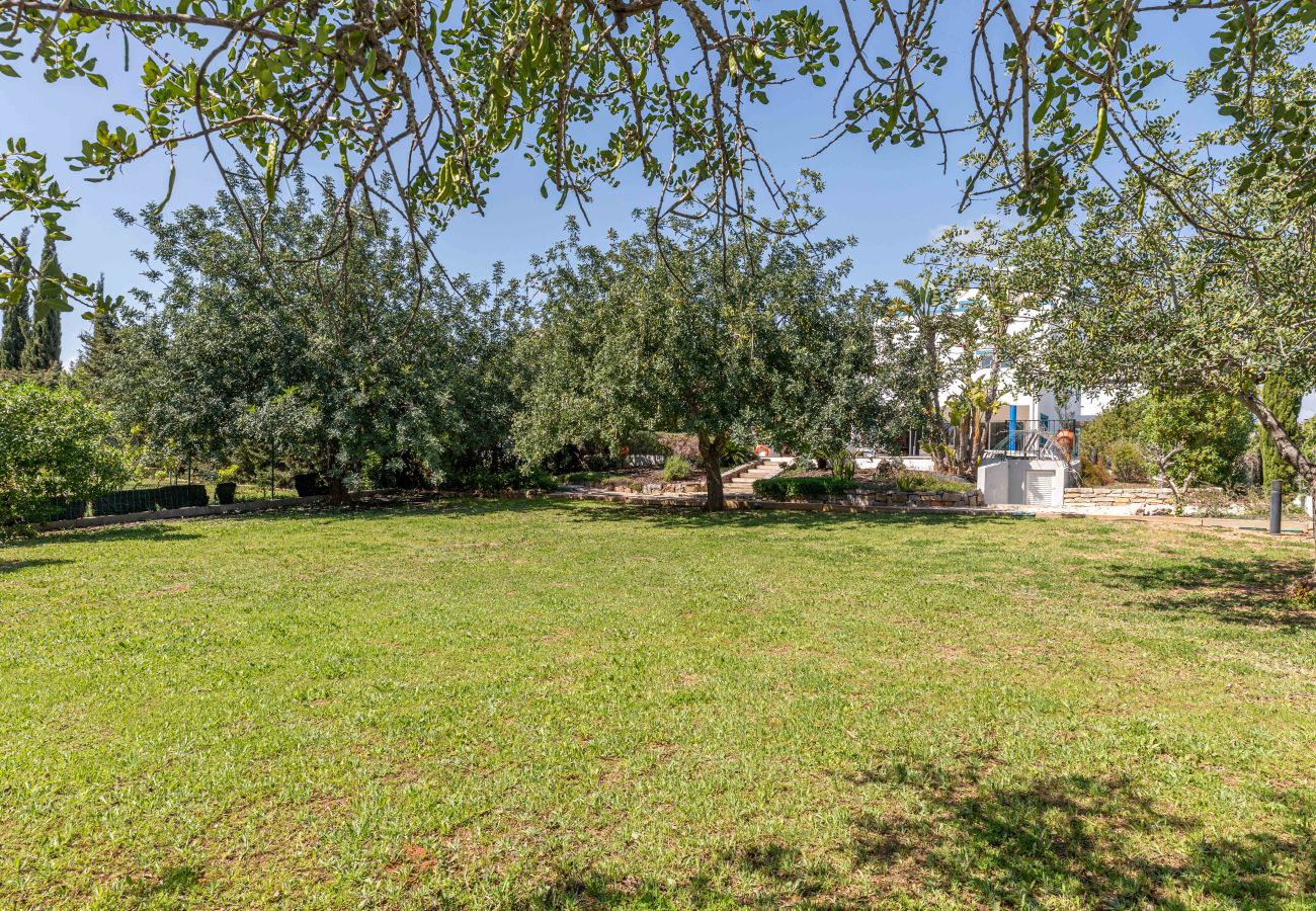 Villa en Tavira - Villa Domi/con jardín, piscina y vistas al mar 