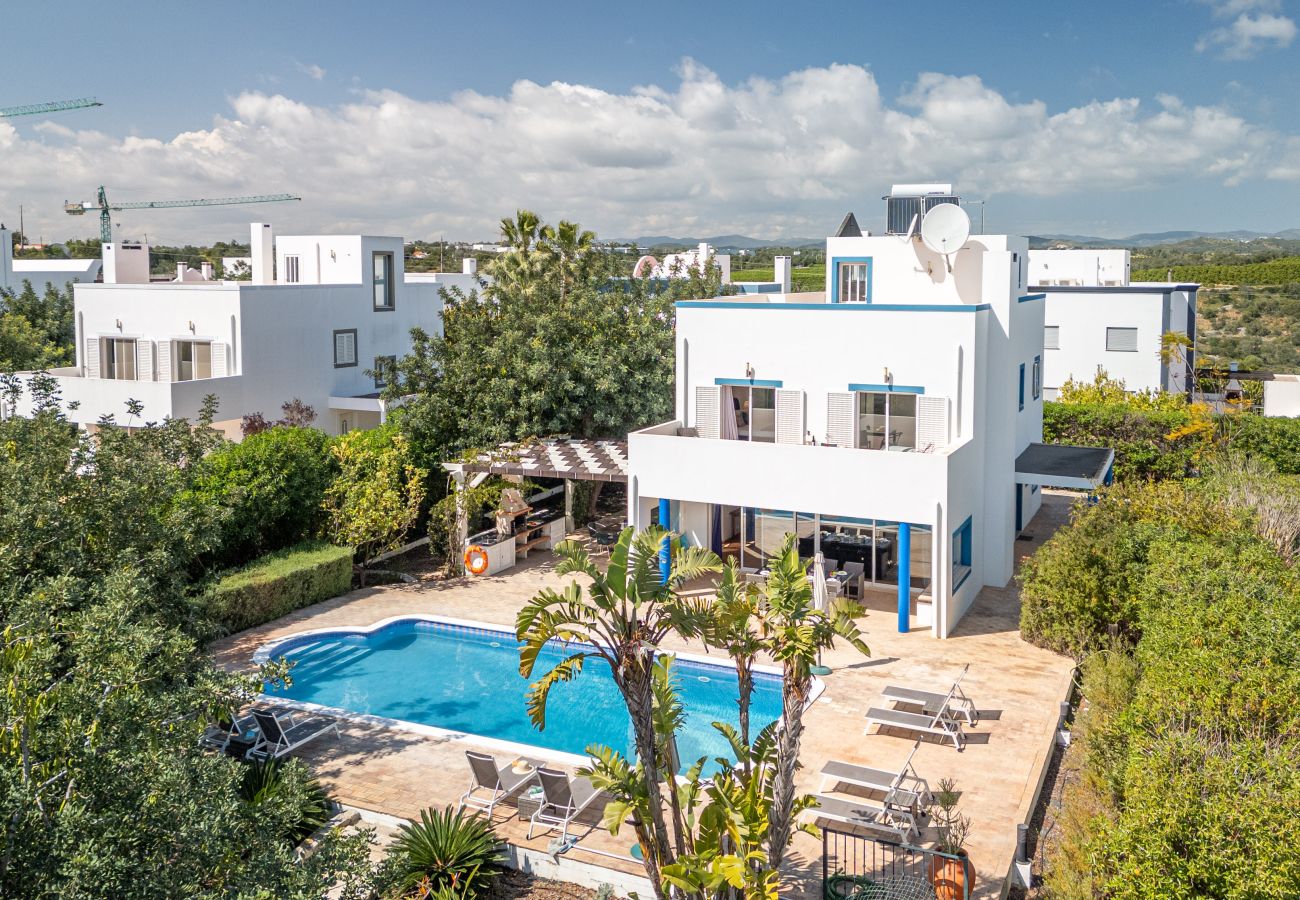 Villa en Tavira - Villa Domi/con jardín, piscina y vistas al mar 