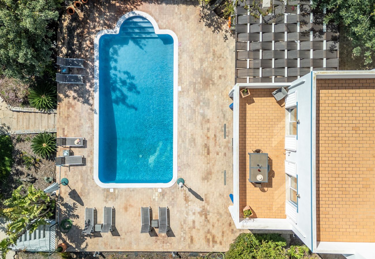 Villa en Tavira - Villa Domi/con jardín, piscina y vistas al mar 