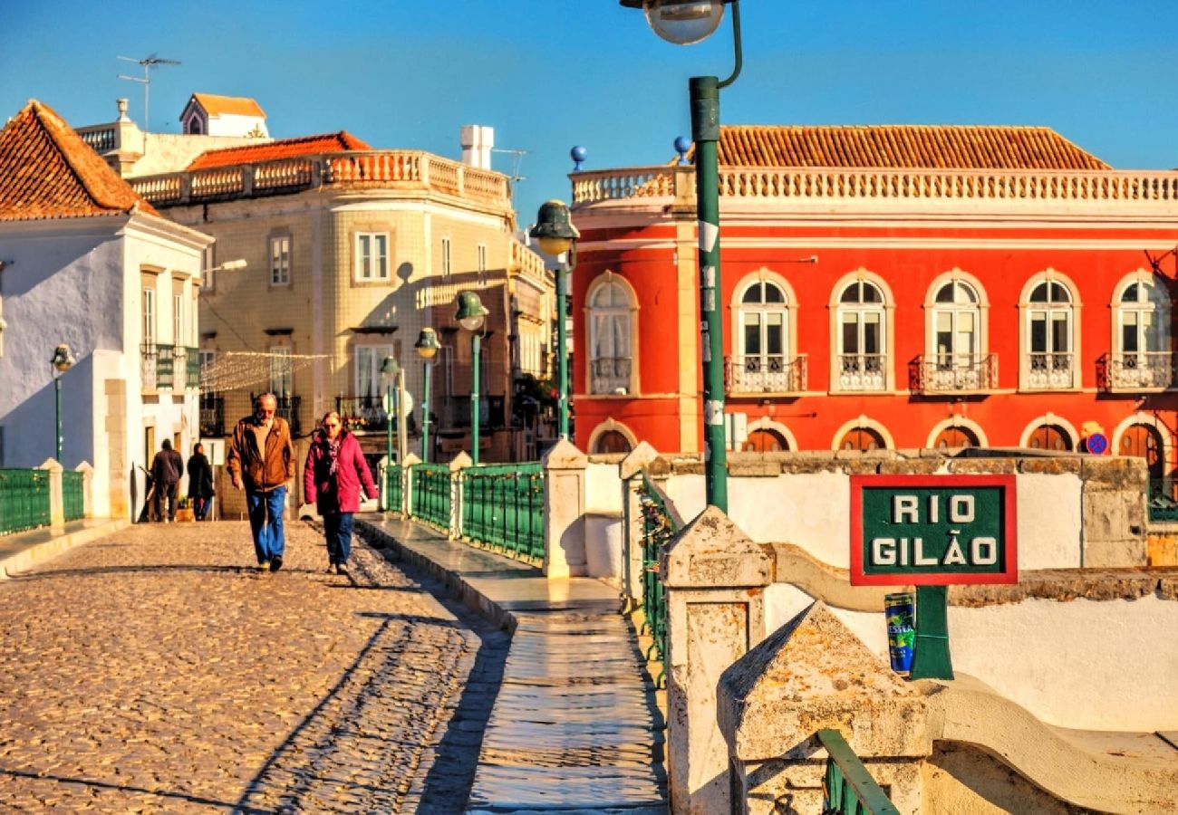 Casa adosada en Tavira - Casa adosada ejecutiva, centro de Tavira, piscina 