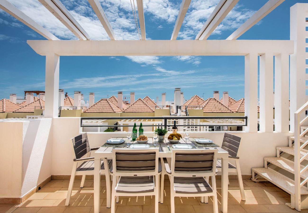 Apartamento en Cabanas de tavira - Apartamento Azul/Penthouse elegante con terraza y 