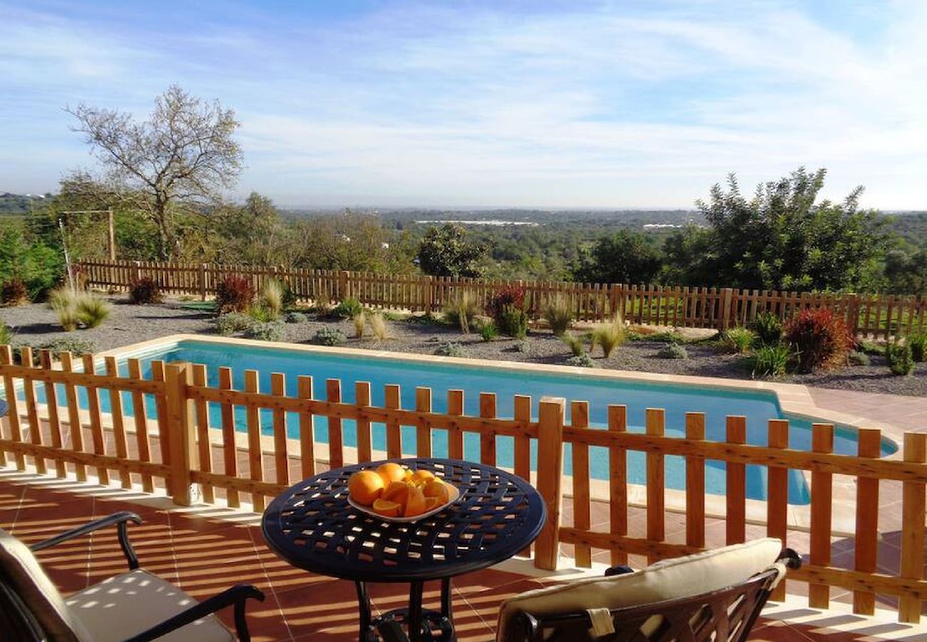 Villa à Moncarapacho - Quinta Santhi / Cottage de campagne avec piscine 