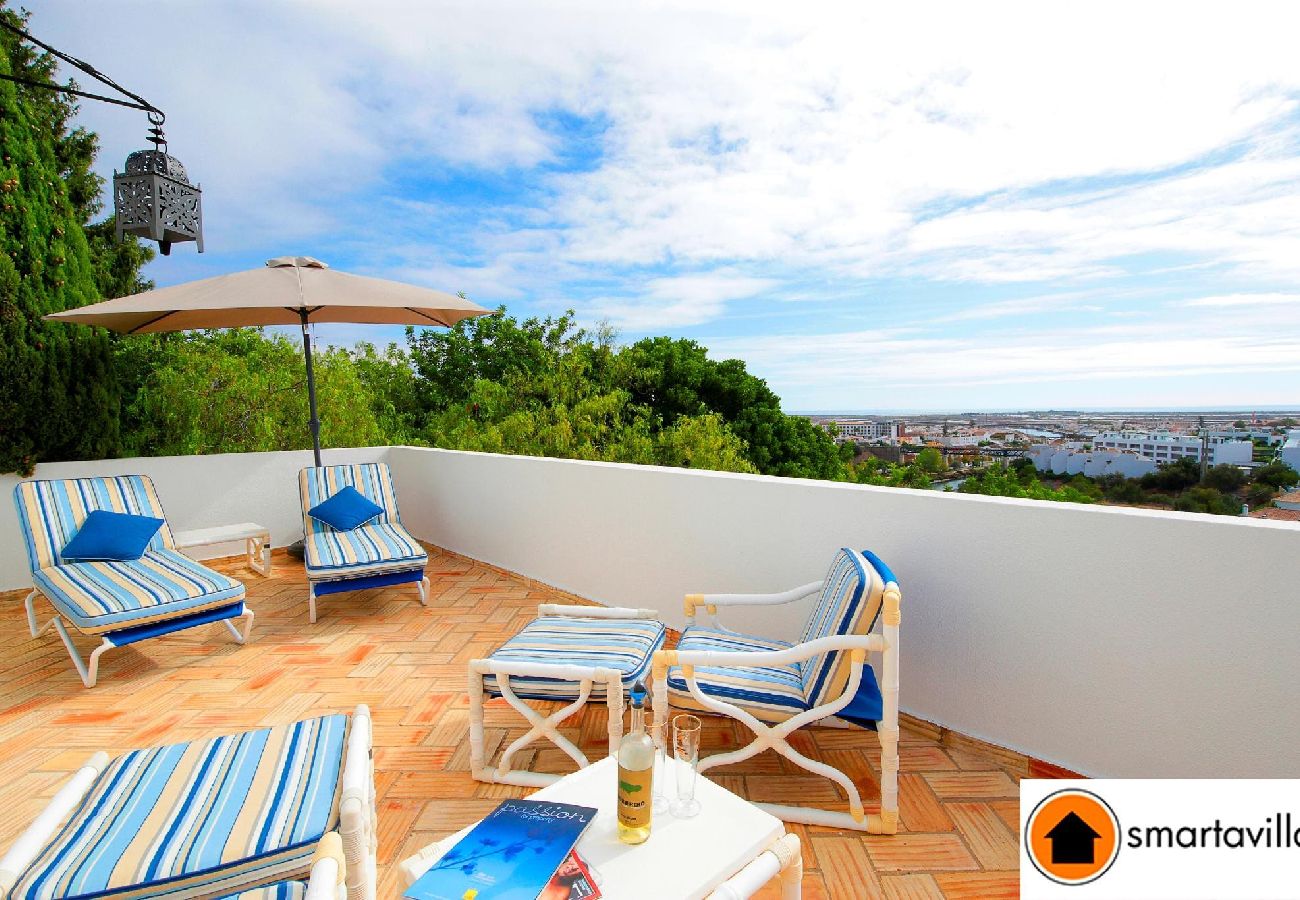 Villa à Tavira - Villa Jacaranda/Piscine, vue mer et jardin arboré 