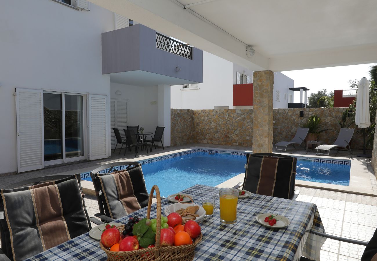 Villa à Tavira - Casa Jenny/Piscine et terrasses ensoleillées 