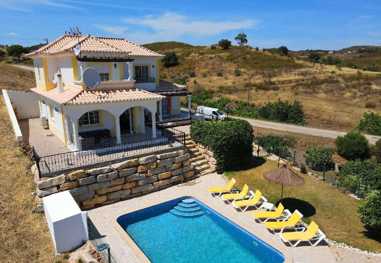 Villa à Tavira - «Petit Vignoble» / Endroit Calme et Rural avec Pi 