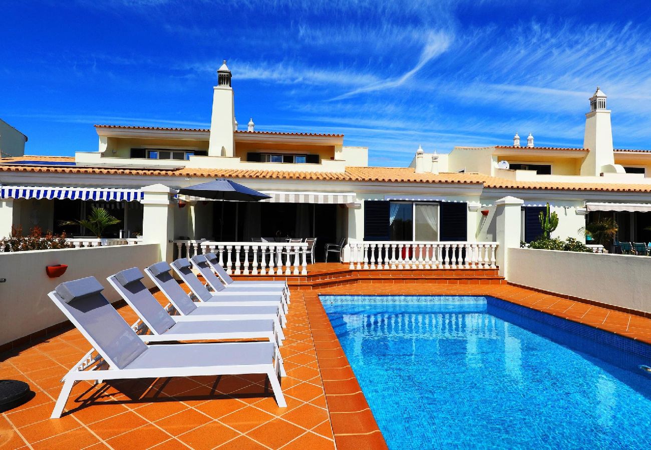 Villa à Castro Marim - Bela Vivenda/Jolie Villa Familiale avec Piscine & 