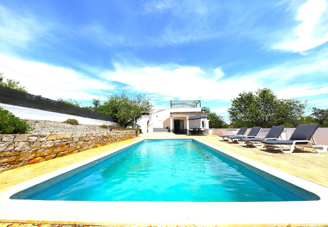 Villa à Tavira - Casa Margarida-Gîte rustique avec piscine 