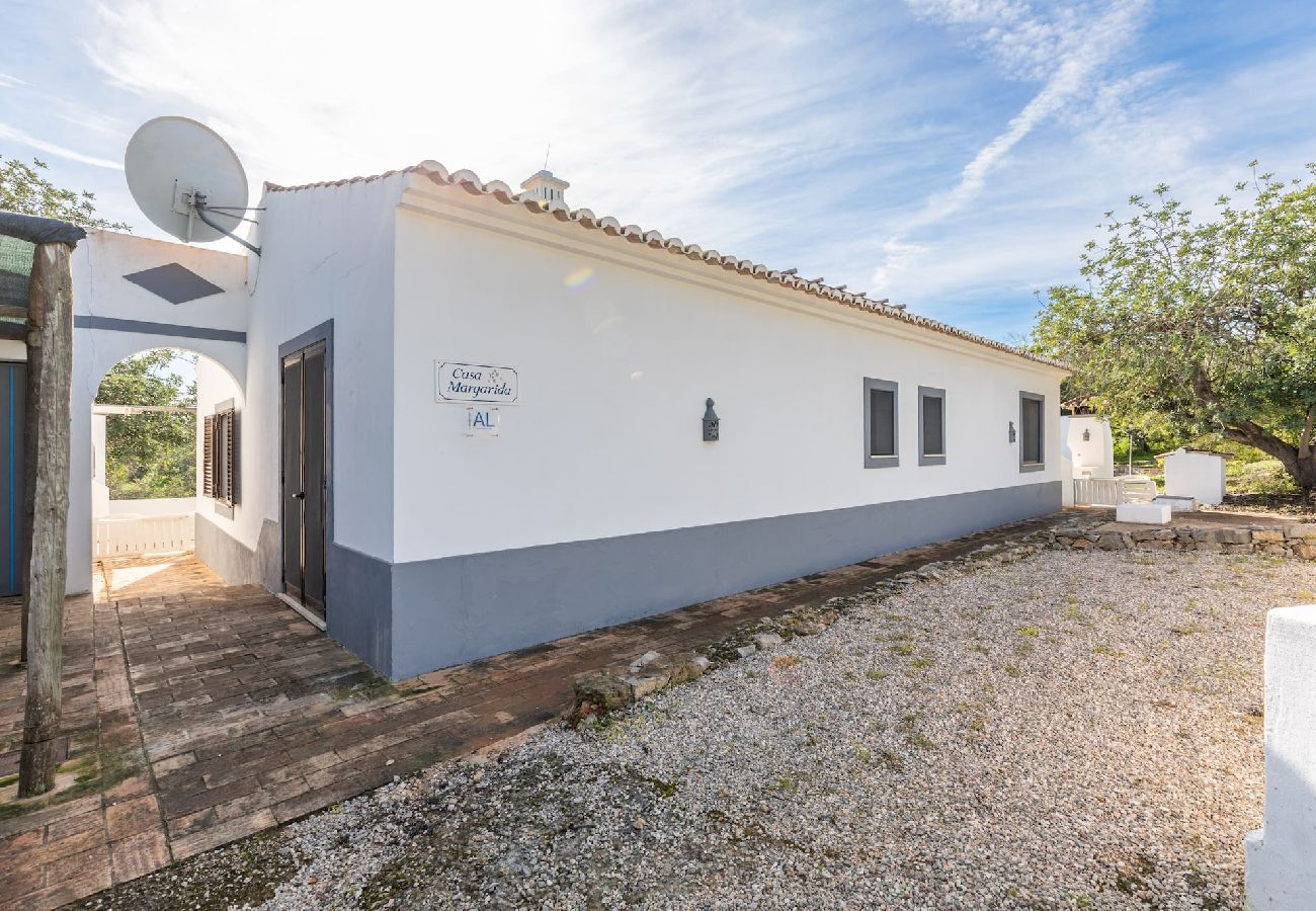 Villa à Tavira - Casa Margarida-Gîte rustique avec piscine 