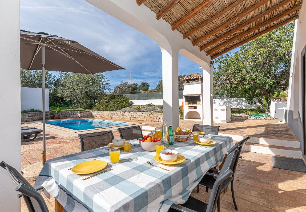 Villa à Tavira - Casa Margarida-Gîte rustique avec piscine 