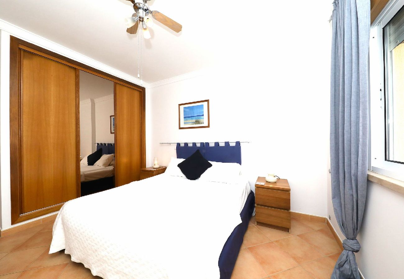 Apartamento em Cabanas de tavira - “Escapadela em Cabanas”/Penthouse Ensolarada, Pis 