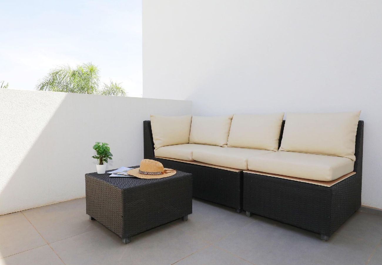 Apartamento em Tavira - PEROGIL SUITES: “Poppy”/Suíte Elegante com Piscina 