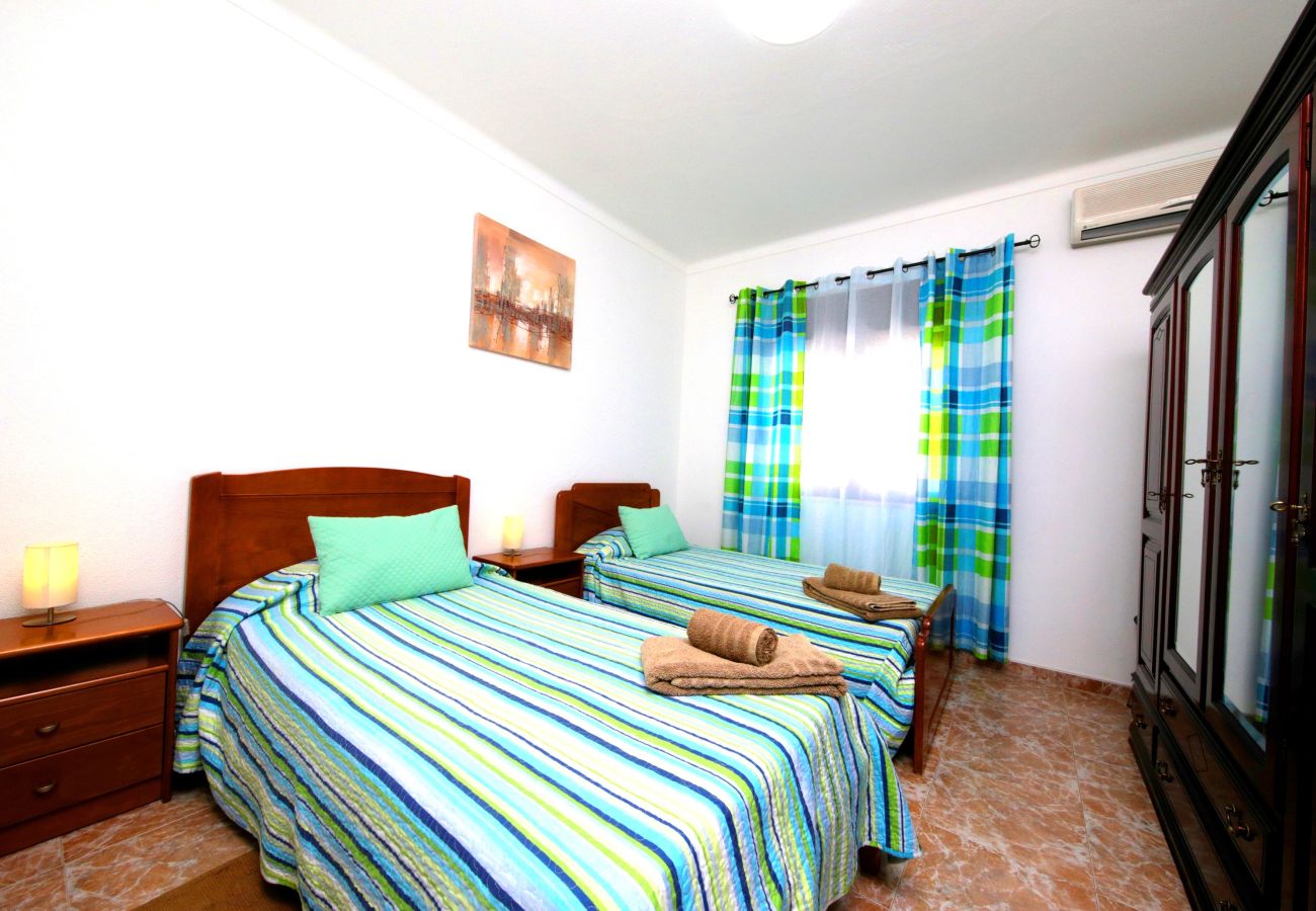 Apartamento em Vila Nova de Cacela - Casa Pereira/Apartamento Espaçoso com Piscina 