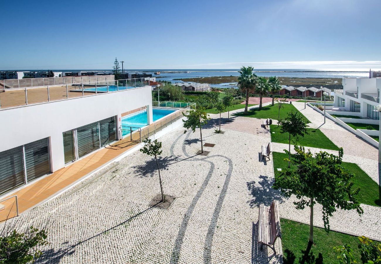 Apartamento em Fuseta - Apartamento Robinara/Pátio Privado, Piscina, Prai 