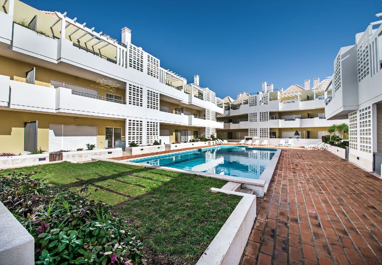 Apartamento em Cabanas de tavira - Apartamento Bella/Terraço à beira da piscina e re 