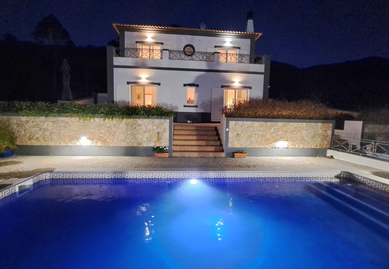 Villa em Santa Catarina Fonte Bispo - VILLA SERENA, Morenos