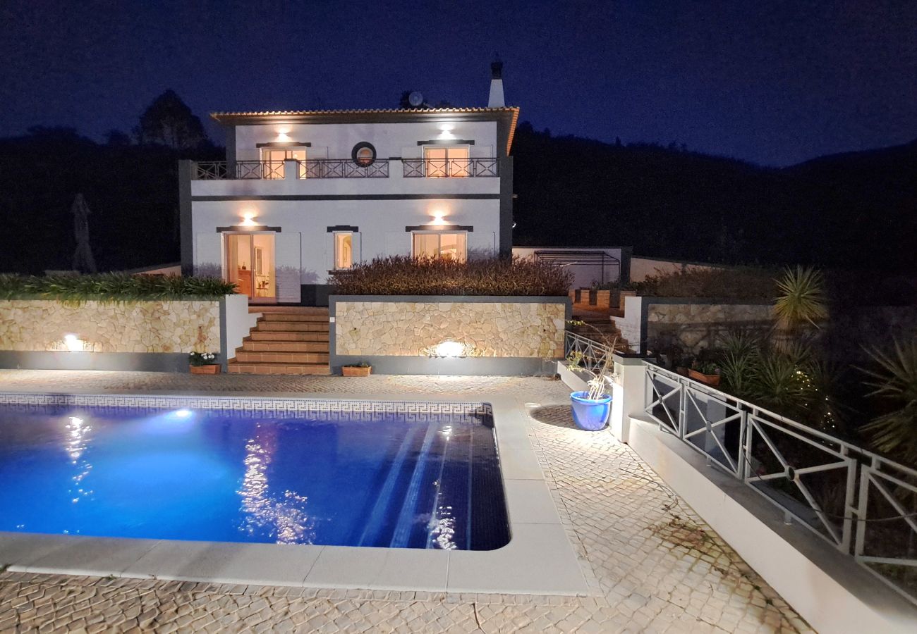 Villa em Santa Catarina Fonte Bispo - VILLA SERENA, Morenos