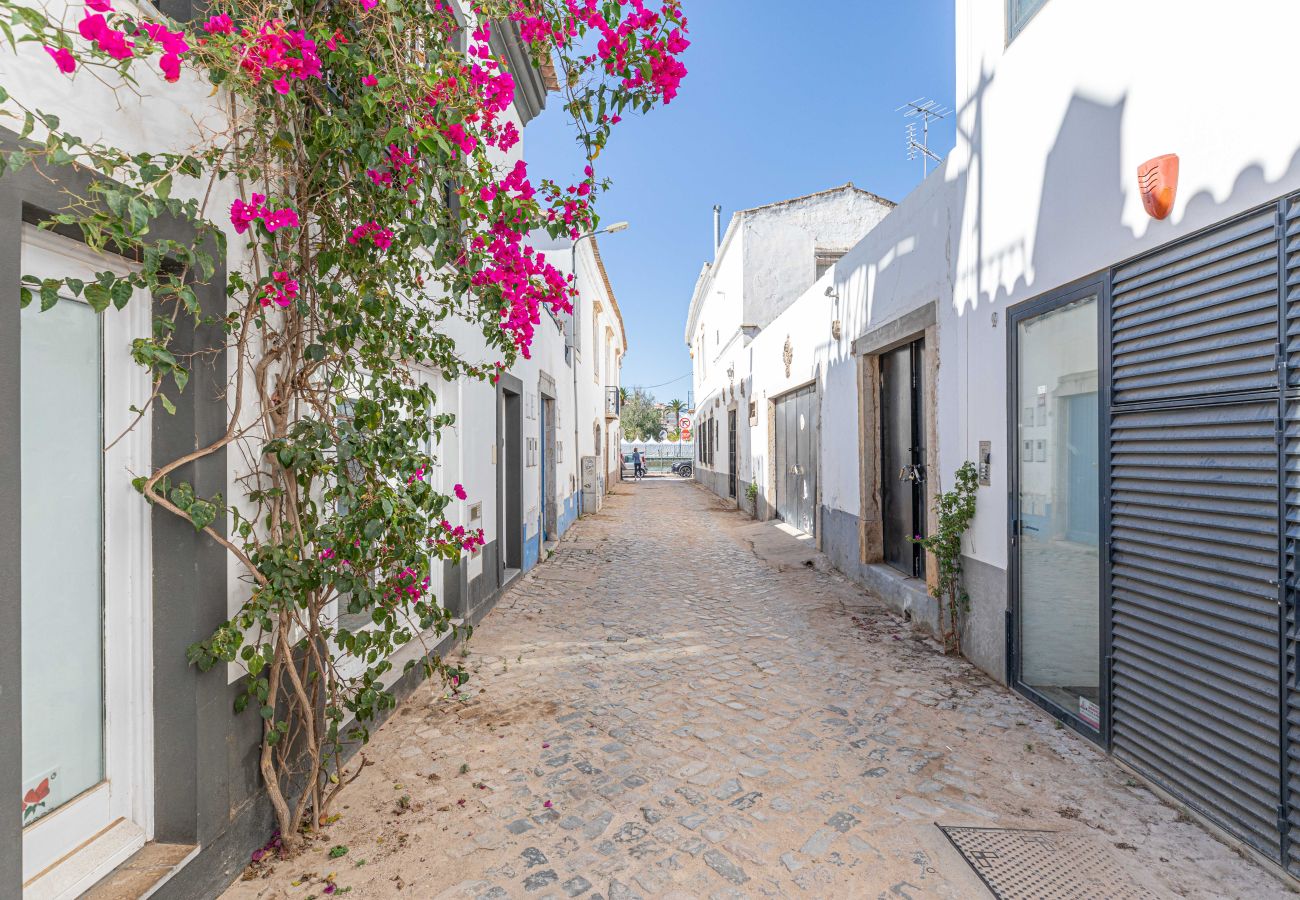 Casa geminada em Tavira - CASA LARGO, Town Centre