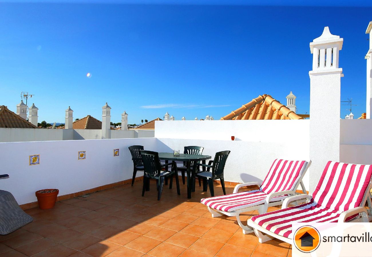 Apartment in Cabanas de tavira - “Cabanas Getaway”/Sunny Penthouse, Pool & Terraces 