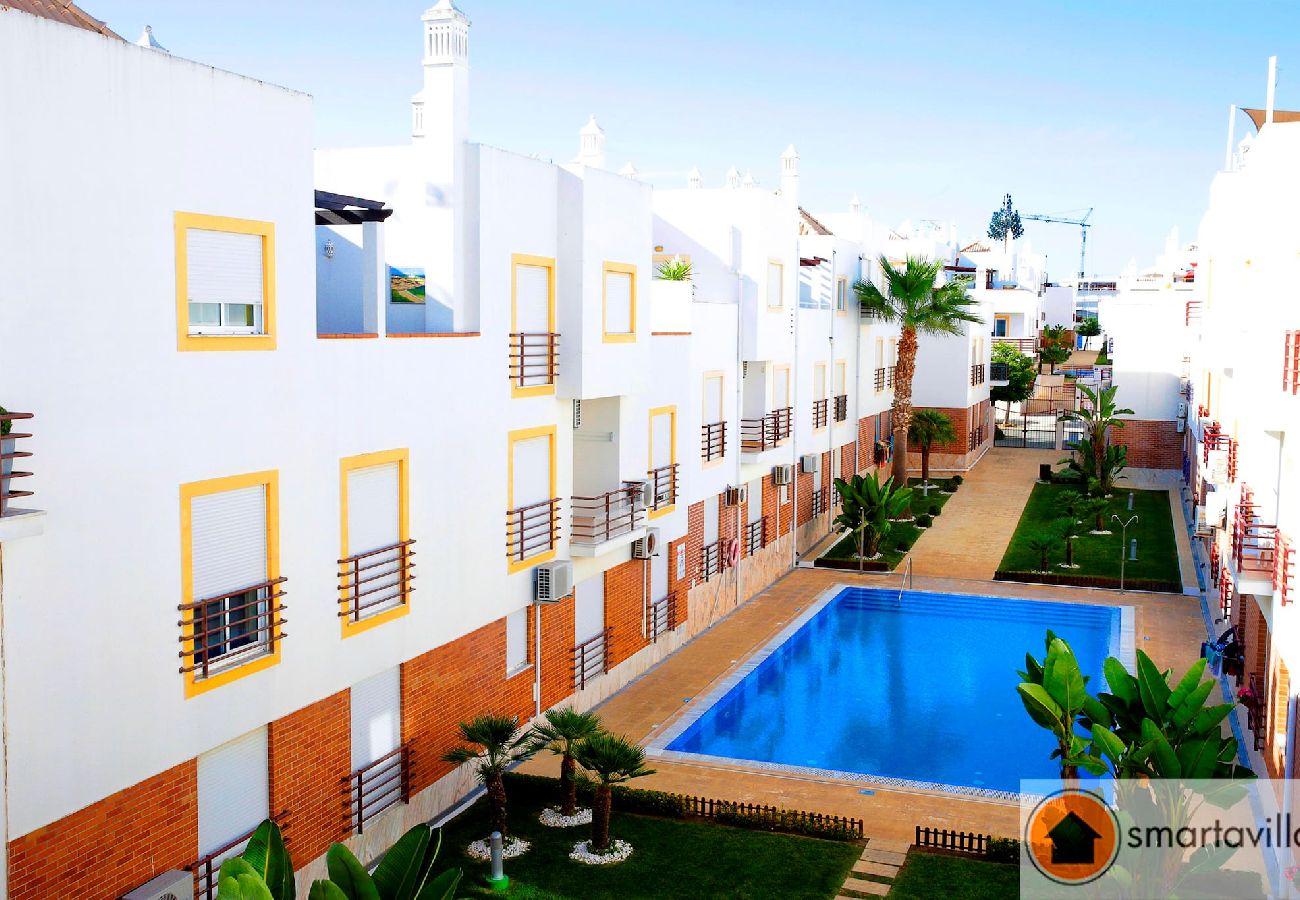 Apartment in Cabanas de tavira - “Cabanas Getaway”/Sunny Penthouse, Pool & Terraces 