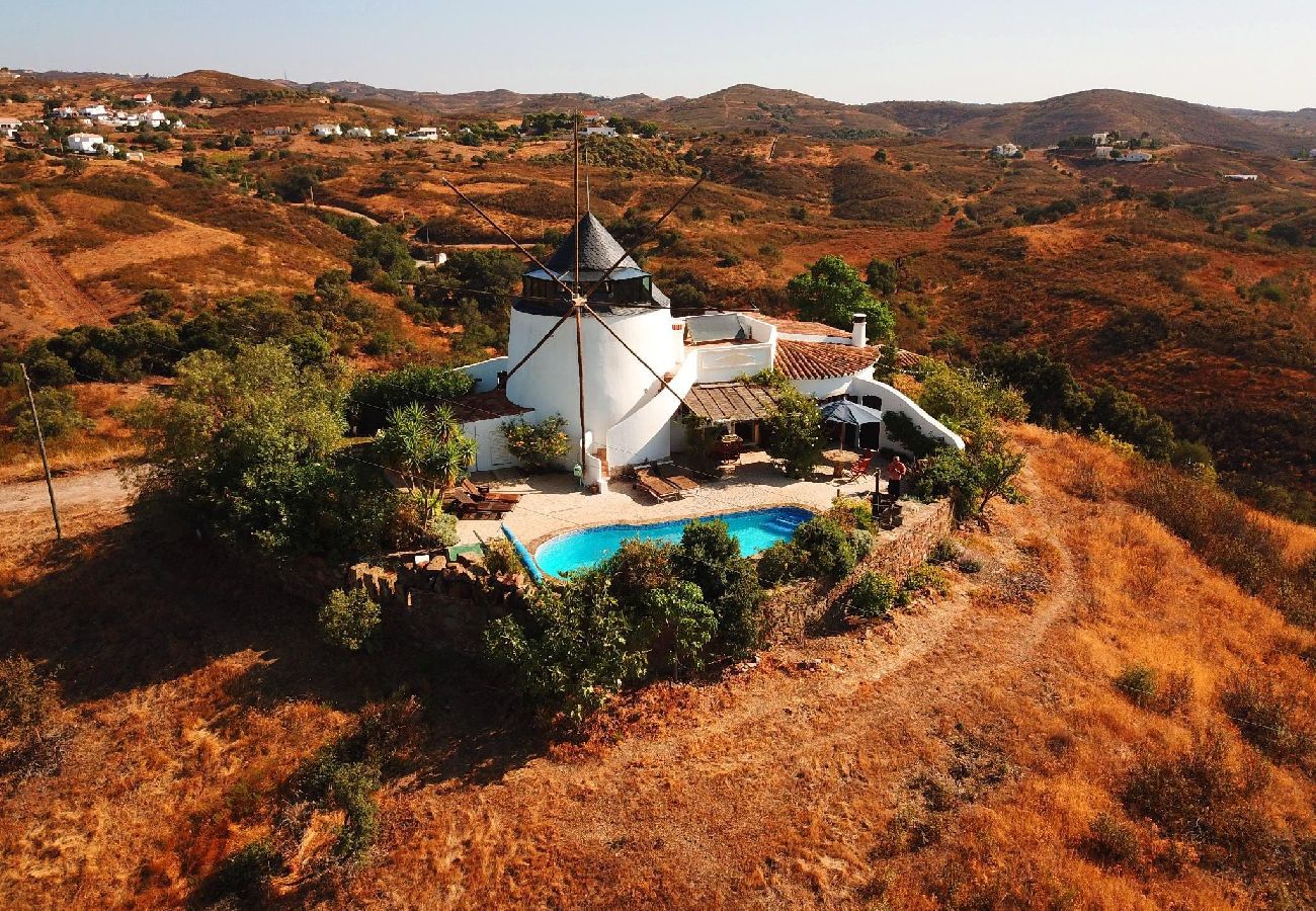 Villa in Tavira - “The Windmill”/Traditional Features, with Pool 