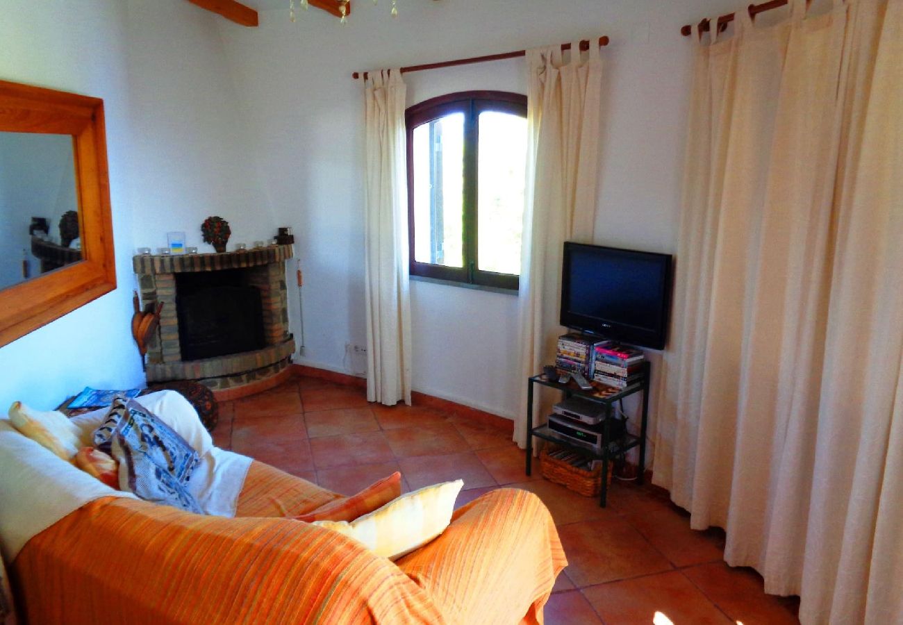 Villa in Tavira - “The Windmill”/Traditional Features, with Pool 