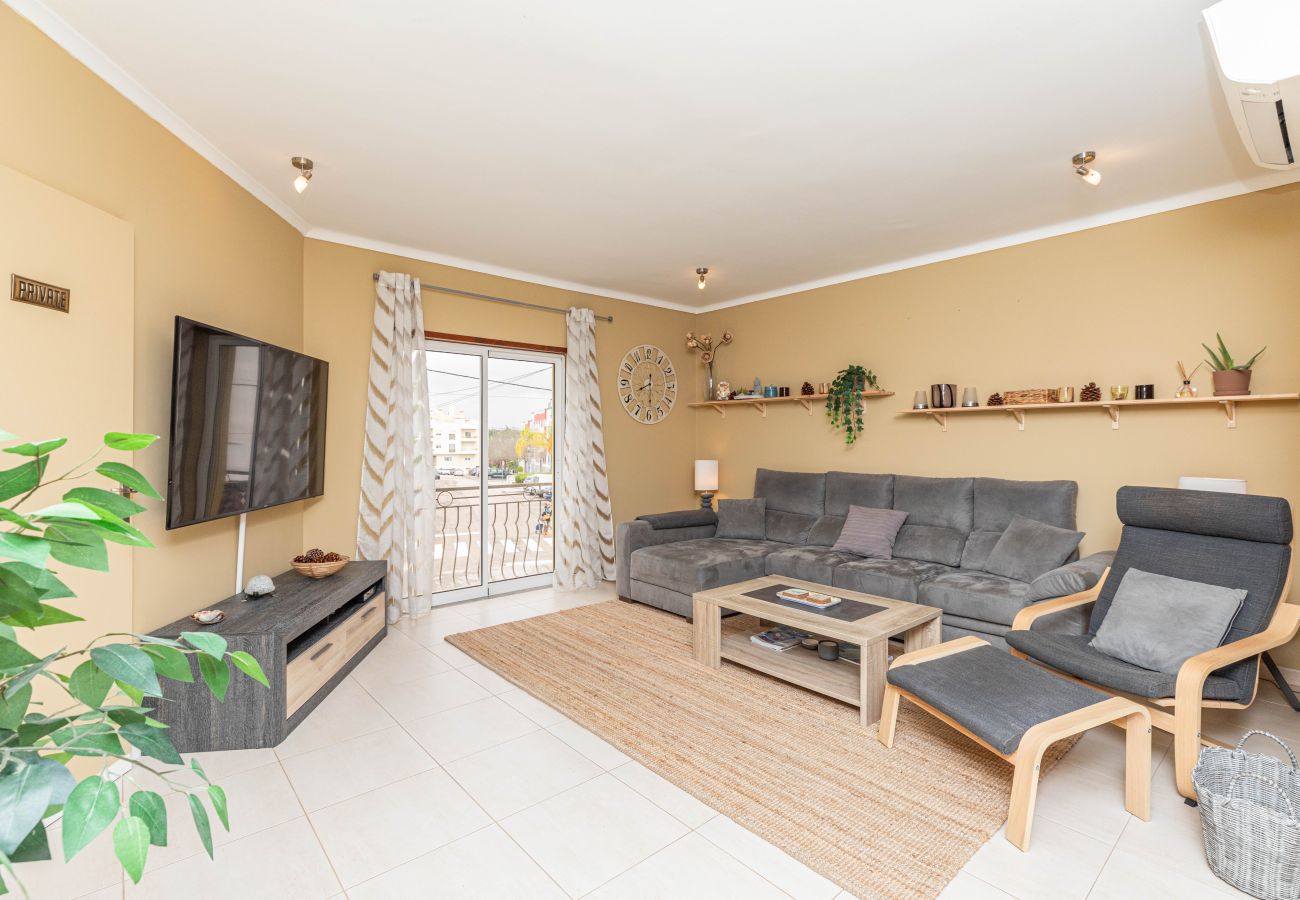 Townhouse in Tavira - Casa Amarela - Gorgeous 3 Bed House with Sun Deck 