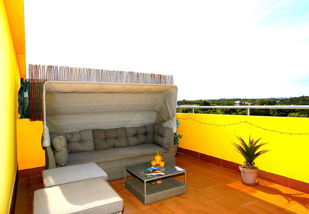 Townhouse in Tavira - Casa Amarela - Gorgeous 3 Bed House with Sun Deck 