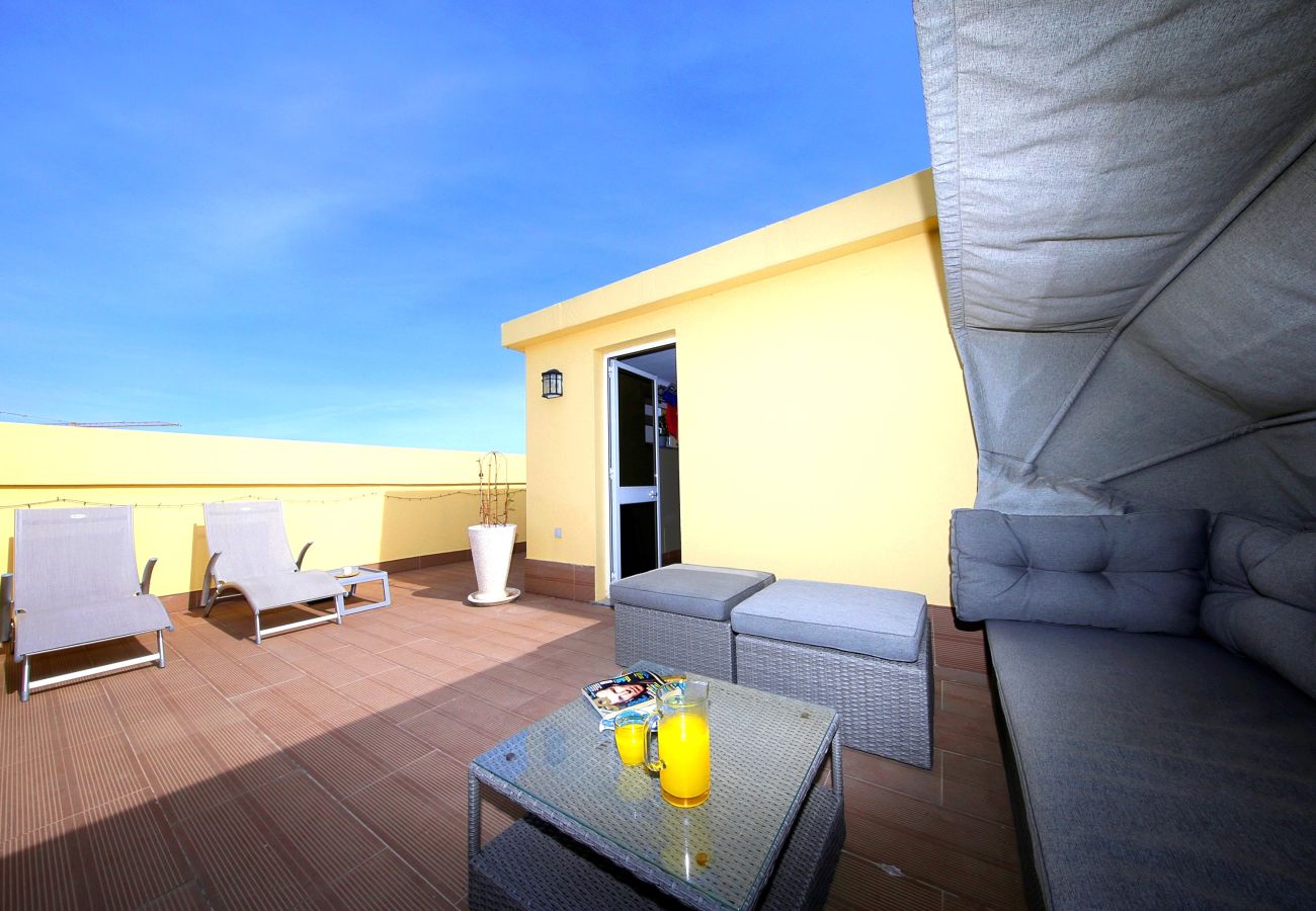 Townhouse in Tavira - Casa Amarela - Gorgeous 3 Bed House with Sun Deck 