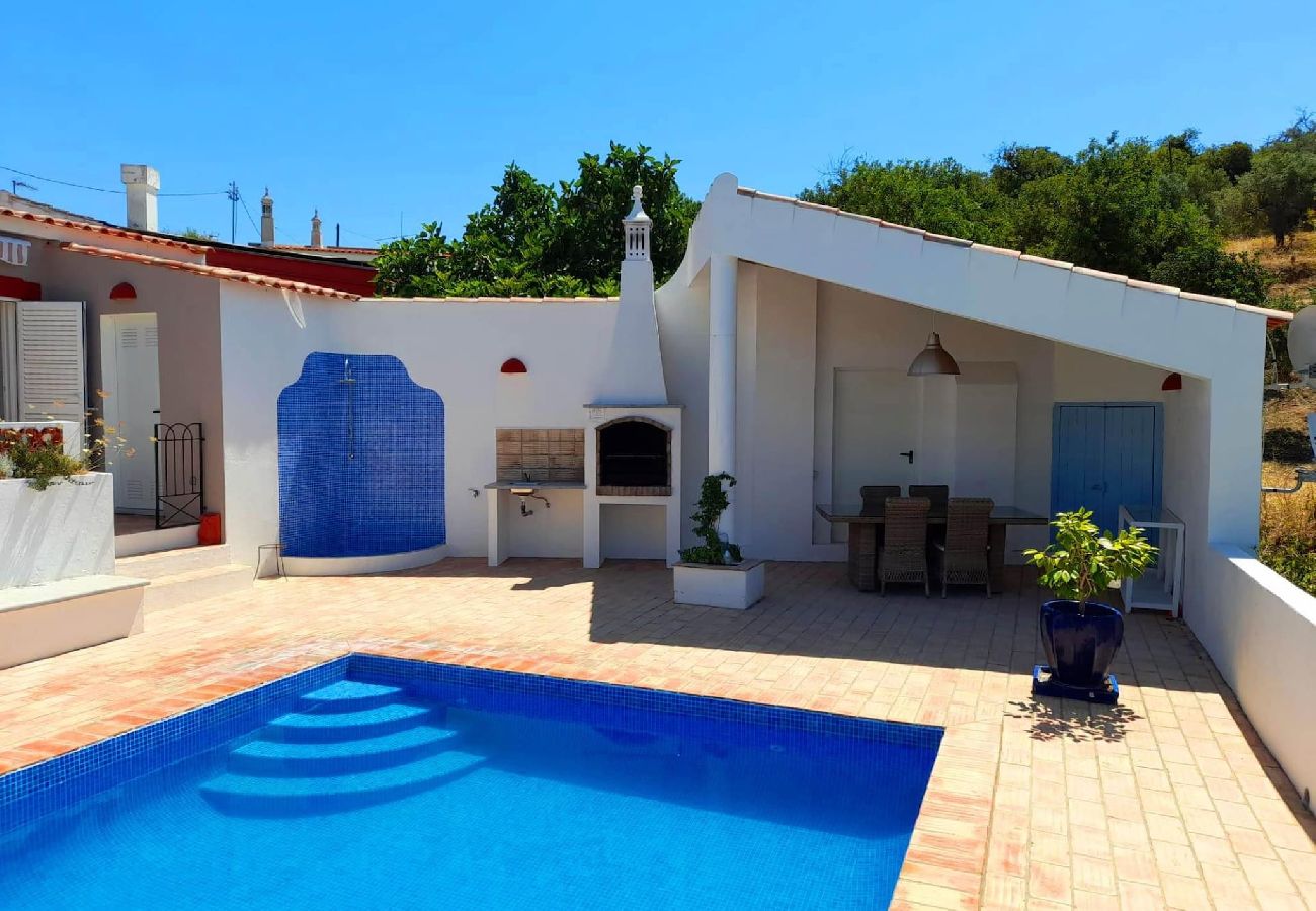 Villa in Santa Catarina Fonte Bispo - VILLA LARANJEIRA, Santa Catarina