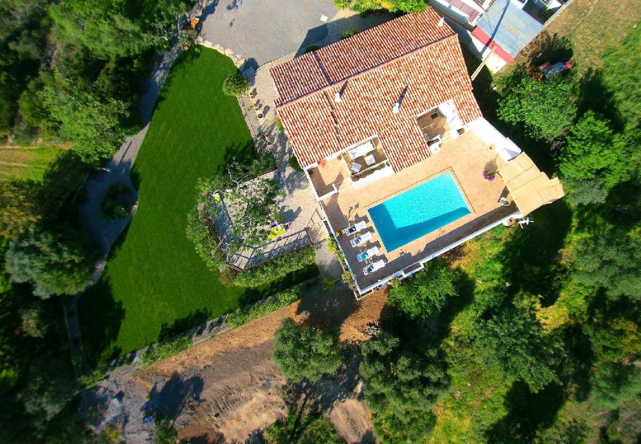 Villa in Santa Catarina Fonte Bispo - Villa Laranjeira/With Pool & Stunning Scenery 