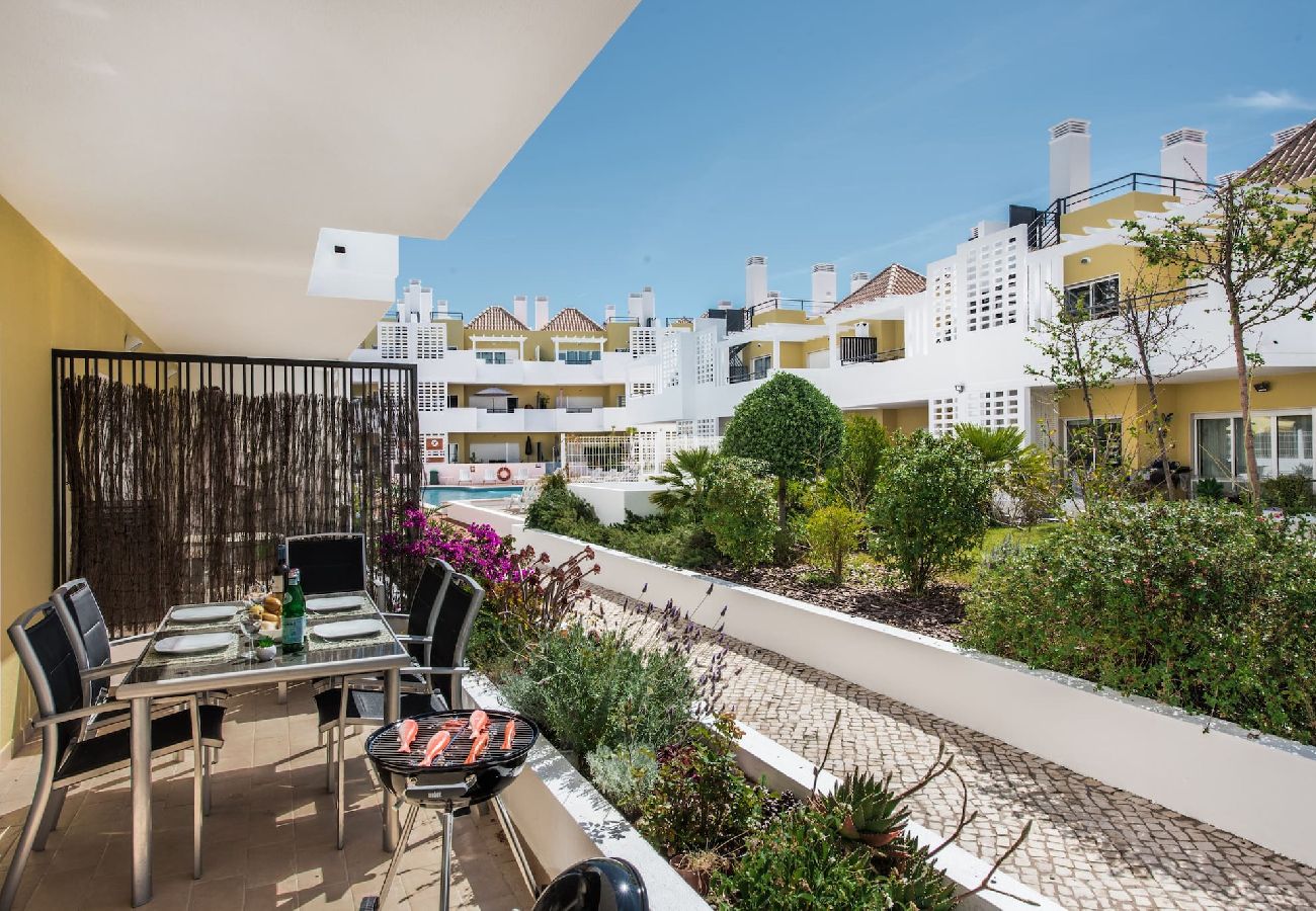 Apartment in Cabanas de tavira - Apartment Patricia/Dining Patio & Swimming Pool 