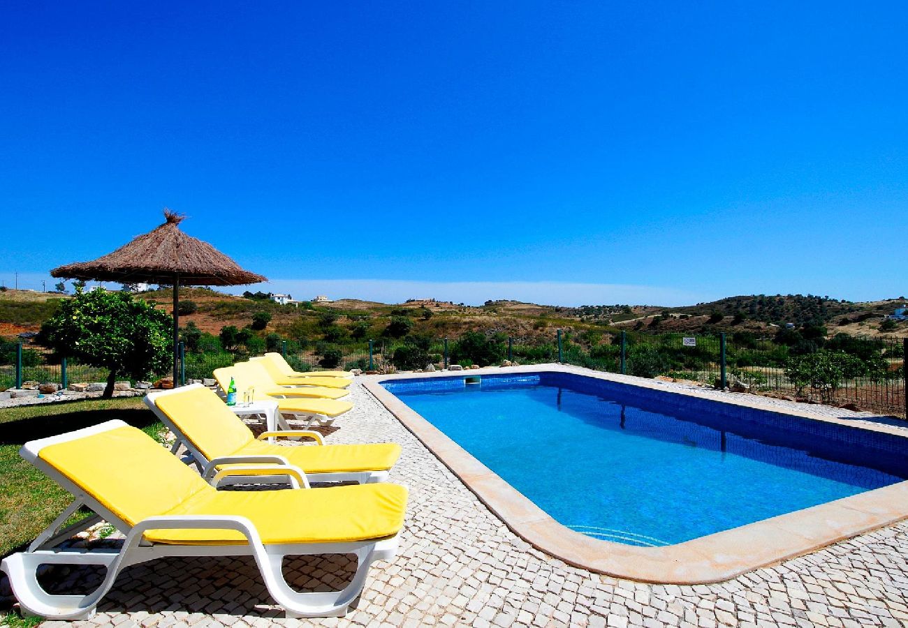 Villa in Tavira - “Little Vineyard”/ Quiet, Rural Location with Pool 