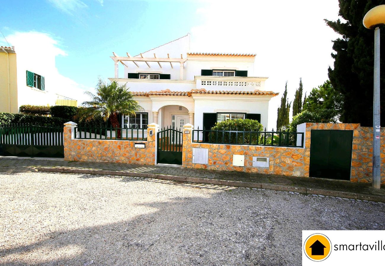 Villa in Tavira - Villa Rosa/Impressive Family House, Pool & Views 