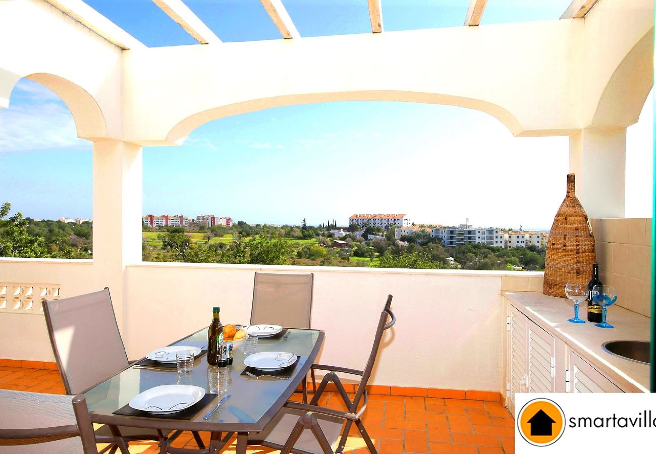 Villa in Tavira - Villa Rosa/Impressive Family House, Pool & Views 