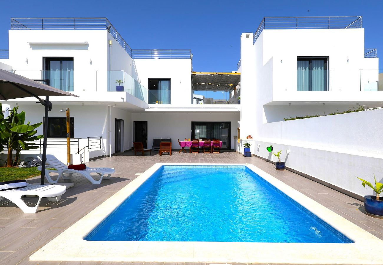 Villa in Santa Luzia - Villa Serena/Gorgeous Family Villa with Pool 