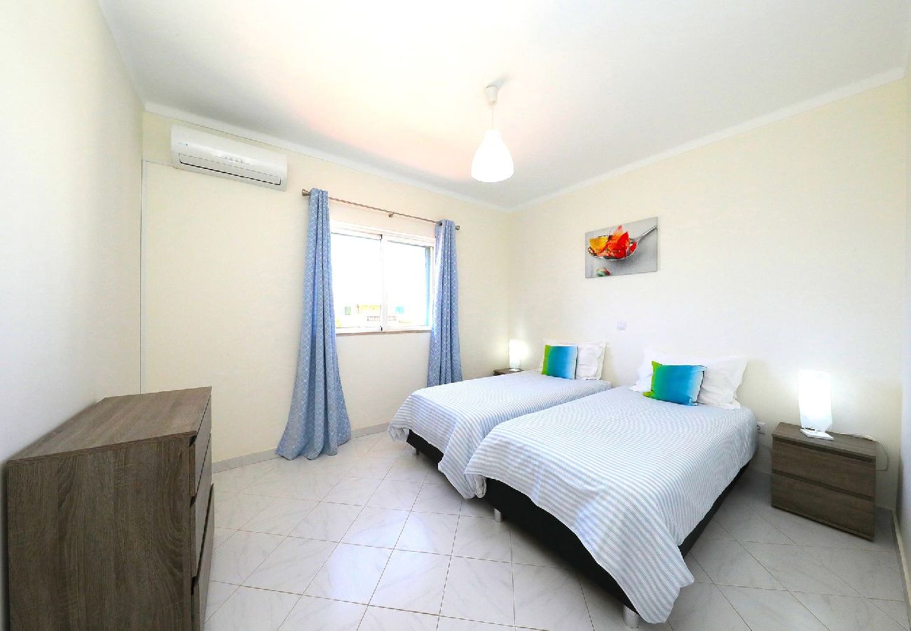 Townhouse in Fuseta - CASA CHAMELEON, Upper Town