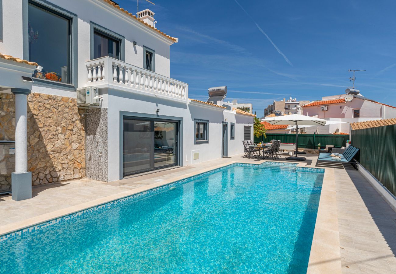 Villa in Tavira - CASA LEAH – Elegant Contemporary Villa with Pool