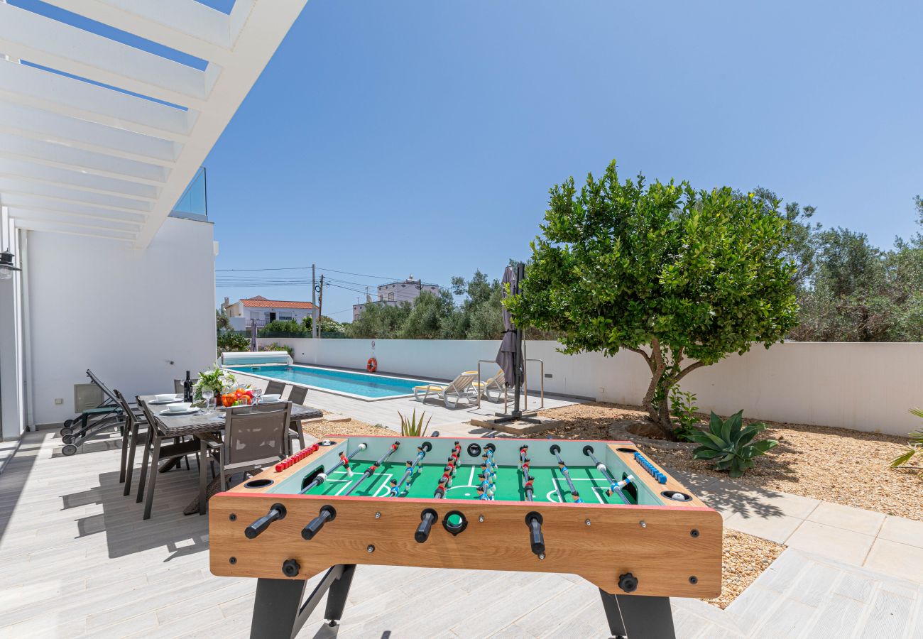 Villa in Santa Luzia - CASA BRANCA 7 BED, Fishing Village