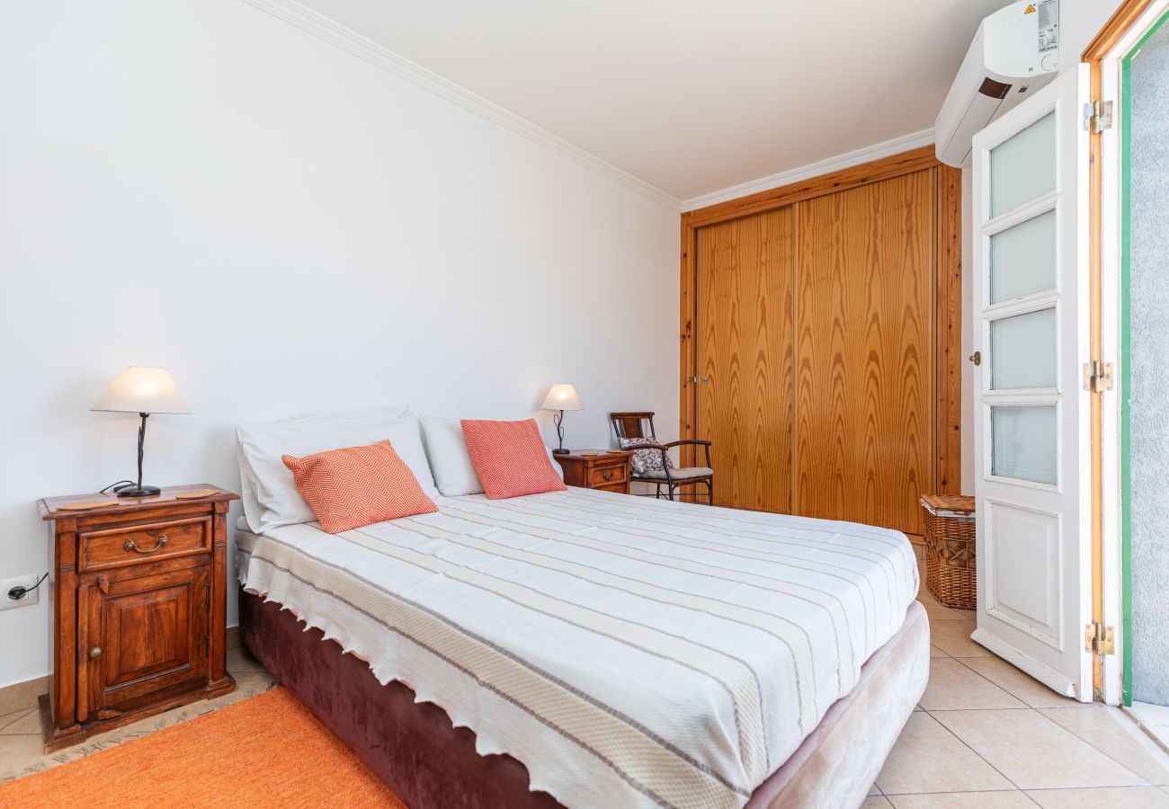 Apartment in Tavira - APARTMENT VARANDA, Town Centre - Longer Lets